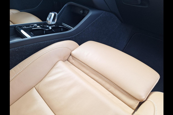 Volvo XC40 1.5 T5 Recharge Inscription | Trekhaak | Panorama | Leder Amber | H&K Audio | Memory Seat | Camera |
