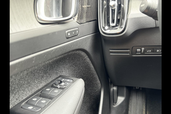 Volvo XC40 1.5 T5 Recharge Inscription | Trekhaak | Panorama | Leder Amber | H&K Audio | Memory Seat | Camera |