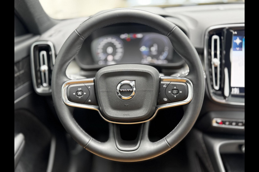 Volvo XC40 1.5 T5 Recharge Inscription | Trekhaak | Panorama | Leder Amber | H&K Audio | Memory Seat | Camera |