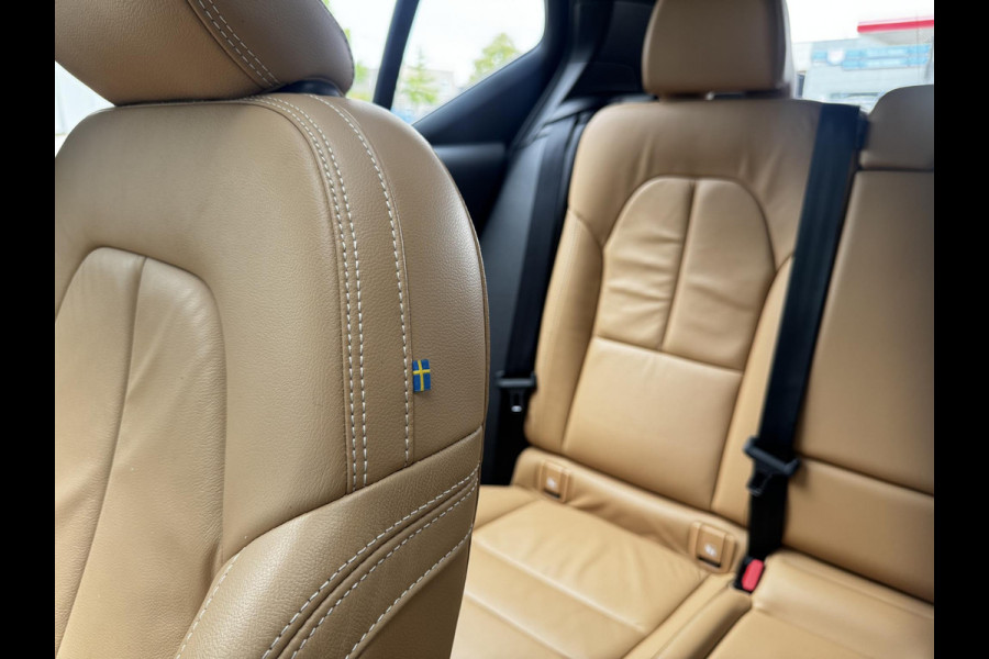 Volvo XC40 1.5 T5 Recharge Inscription | Trekhaak | Panorama | Leder Amber | H&K Audio | Memory Seat | Camera |