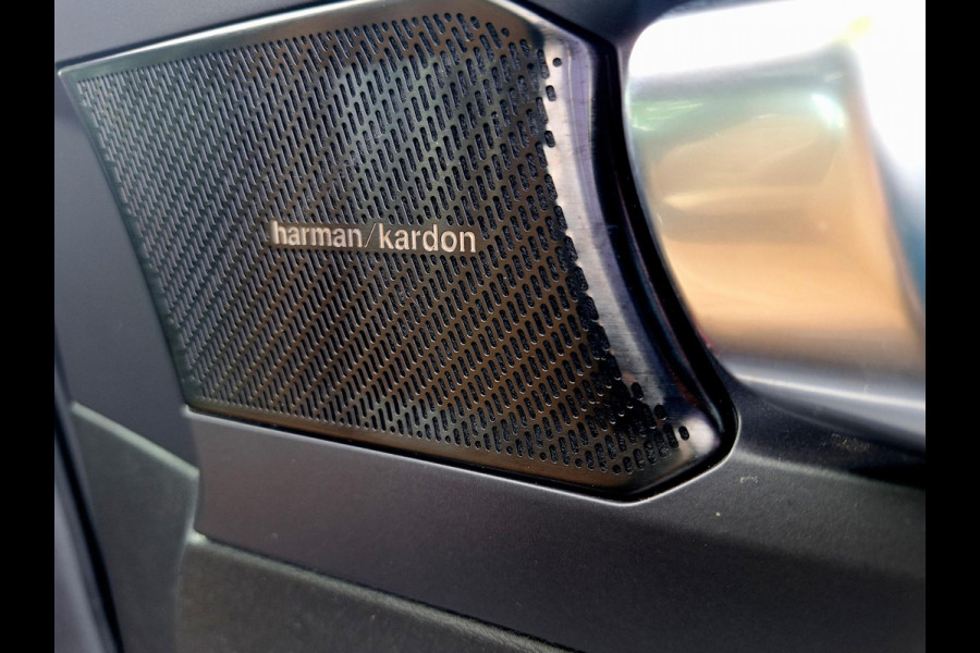 Volvo XC40 1.5 T5 Recharge Inscription | Trekhaak | Panorama | Leder Amber | H&K Audio | Memory Seat | Camera |