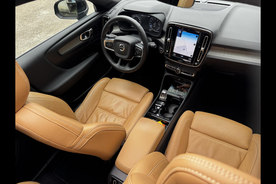 Volvo XC40 1.5 T5 Recharge Inscription | Trekhaak | Panorama | Leder Amber | H&K Audio | Memory Seat | Camera |