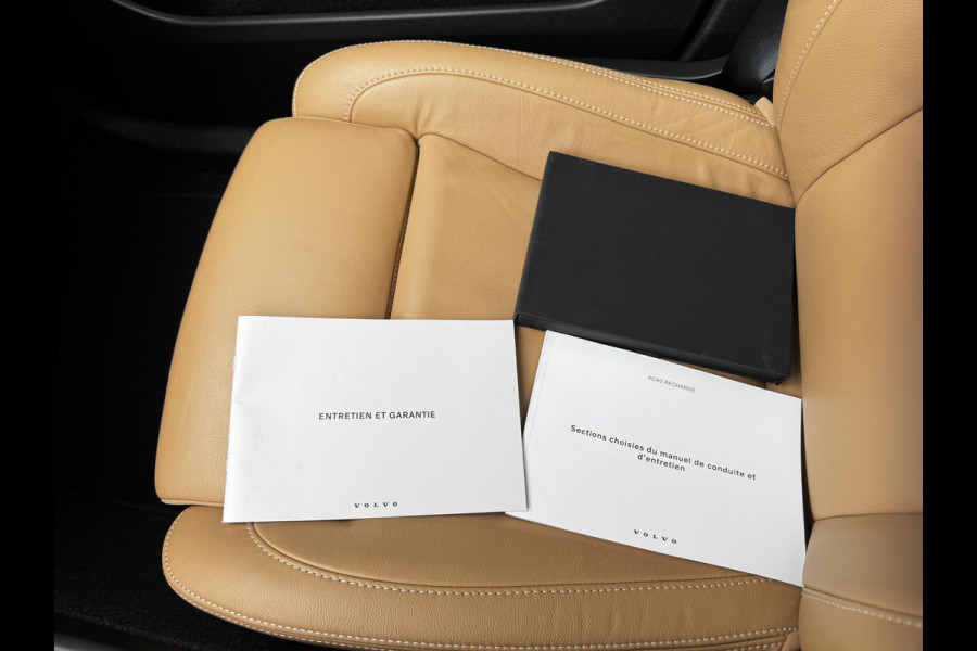 Volvo XC40 1.5 T5 Recharge Inscription | Trekhaak | Panorama | Leder Amber | H&K Audio | Memory Seat | Camera |