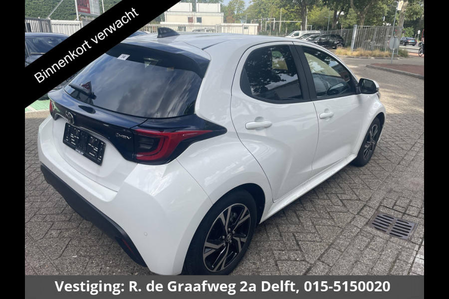 Toyota Yaris 1.5 Hybrid 115 Dynamic | Stuur & Stoel Verwarming | Parkeersensoren | Adaptieve Cruise Control | BSM
