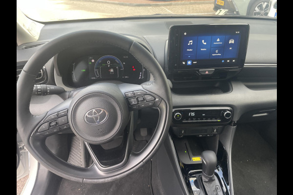 Toyota Yaris 1.5 Hybrid 115 Dynamic | Stuur & Stoel Verwarming | Parkeersensoren | Adaptieve Cruise Control | BSM