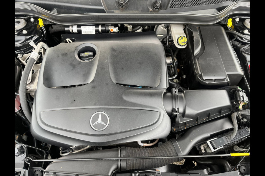 Mercedes-Benz CLA-Klasse 200 Ambition(st-bekr,automaat,navi,halfleer,18inch,bj18,16950,-)