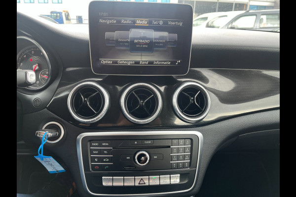 Mercedes-Benz CLA-Klasse 200 Ambition(st-bekr,automaat,navi,halfleer,18inch,bj18,16950,-)