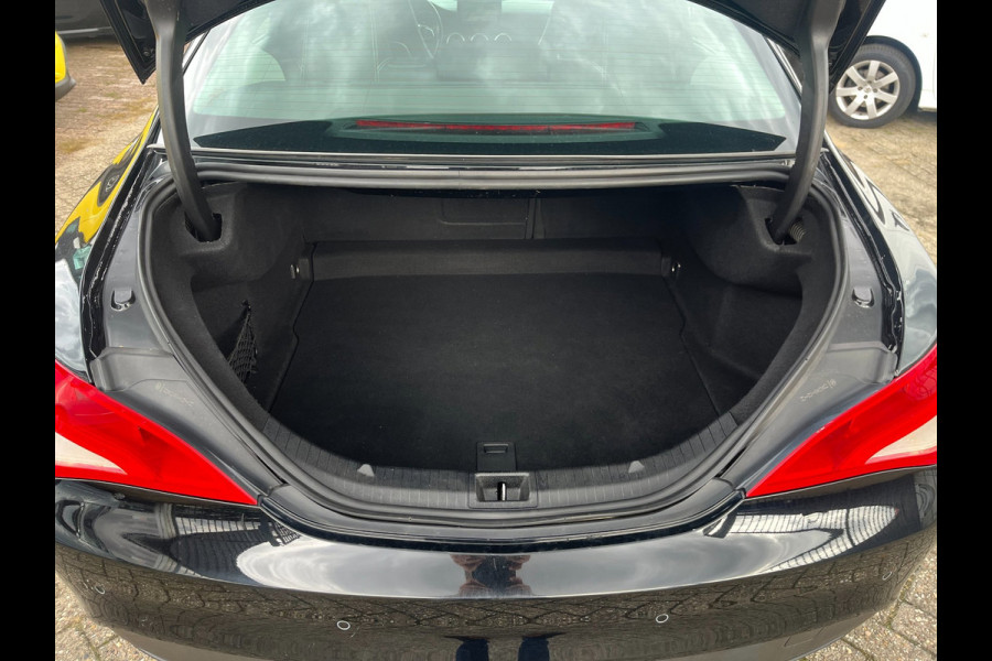 Mercedes-Benz CLA-Klasse 200 Ambition(st-bekr,automaat,navi,halfleer,18inch,bj18,16950,-)