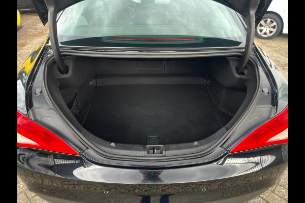 Mercedes-Benz CLA-Klasse 200 Ambition(st-bekr,automaat,navi,halfleer,18inch,bj18,16950,-)