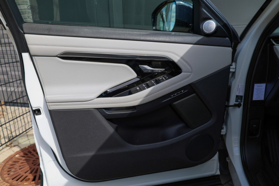 Land Rover Range Rover Evoque 1.5 P300e AWD R-Dynamic SE | MERIDIAN SURROUND | ELEK TREKHAAK | STOELVERW | CAMERA | APPLE CARPLAY |