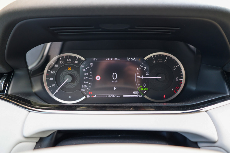 Land Rover Range Rover Evoque 1.5 P300e AWD R-Dynamic SE | MERIDIAN SURROUND | ELEK TREKHAAK | STOELVERW | CAMERA | APPLE CARPLAY |