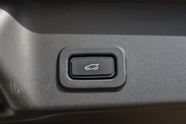 Land Rover Range Rover Evoque 1.5 P300e AWD R-Dynamic SE | MERIDIAN SURROUND | ELEK TREKHAAK | STOELVERW | CAMERA | APPLE CARPLAY |