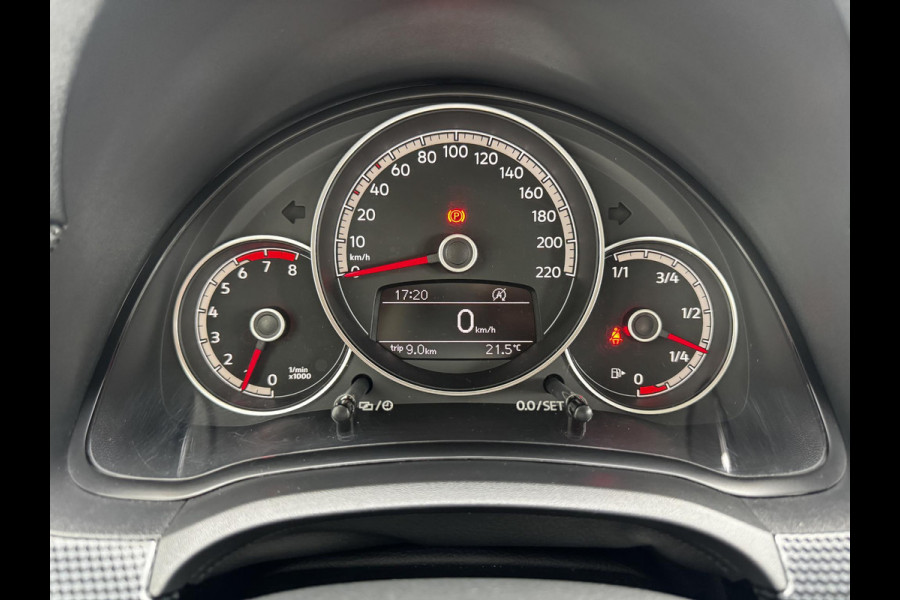Volkswagen up! 1.0 | Airco | CC | Camera | Stoelverwarming | Navi via App | DAB+ |