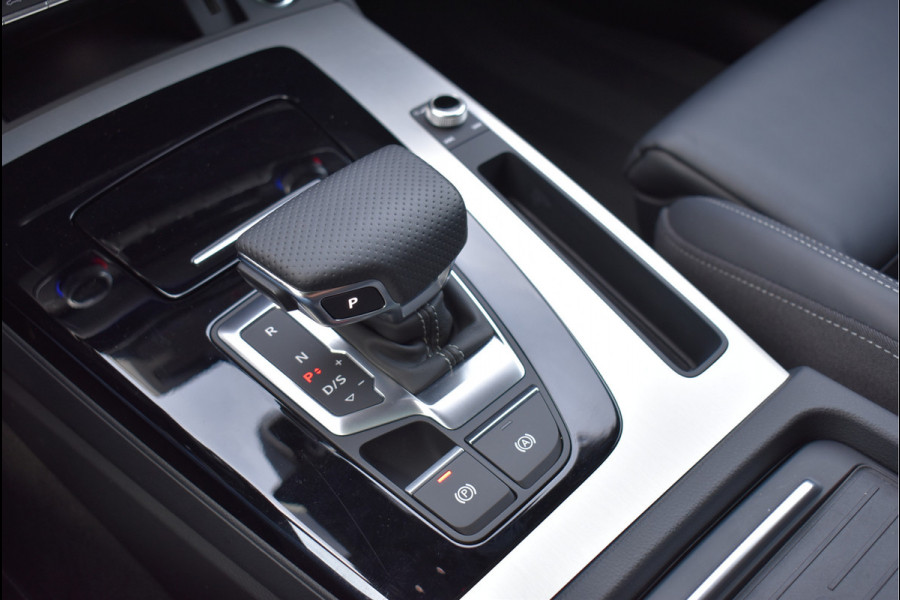 Audi Q5 55 TFSI e S-Line 367 Pk Pano RS-Stoel Lucht Keyless 360 Camera HUD 20 Inch