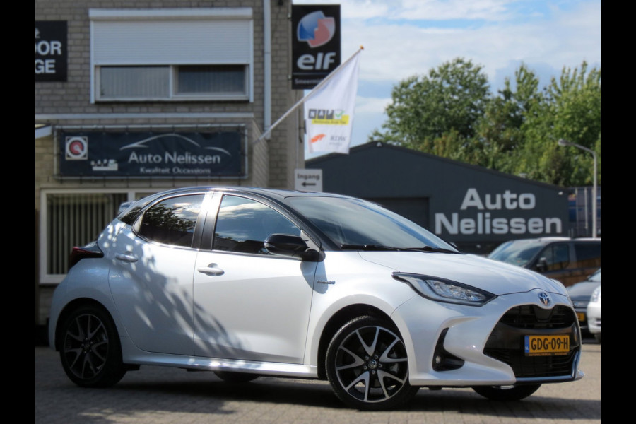 Toyota Yaris 1.5 Hybrid Executive Bi-Tone | LED KOPLAMPEN | HALF LEDER | APPLE CARPLAY | 17 INCH VELGEN | DAB+ | STOELVERWARMING |
