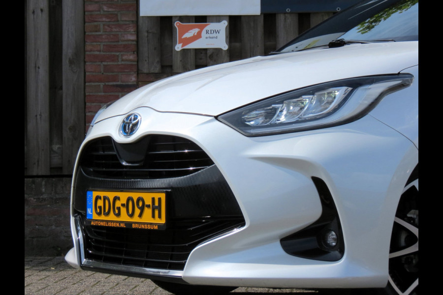 Toyota Yaris 1.5 Hybrid Executive Bi-Tone | LED KOPLAMPEN | HALF LEDER | APPLE CARPLAY | 17 INCH VELGEN | DAB+ | STOELVERWARMING |