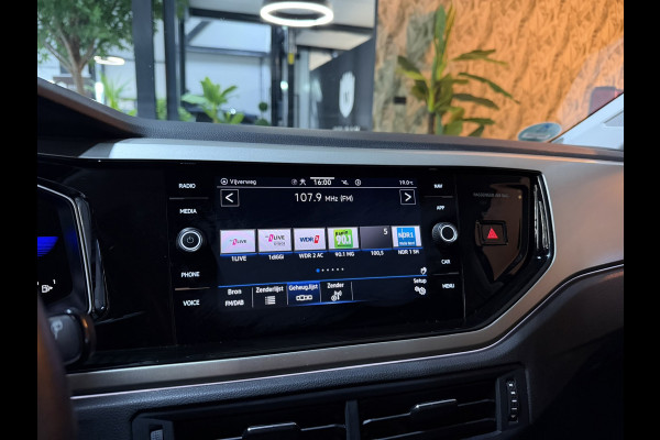 Volkswagen Polo 1.0 TSI Life Business 11-2023|1e Eigenaar|Dealer Onderh.|ACC|Lane Assist|Camera|CarPlay|Navi|LED|33DKM|Rijklaar