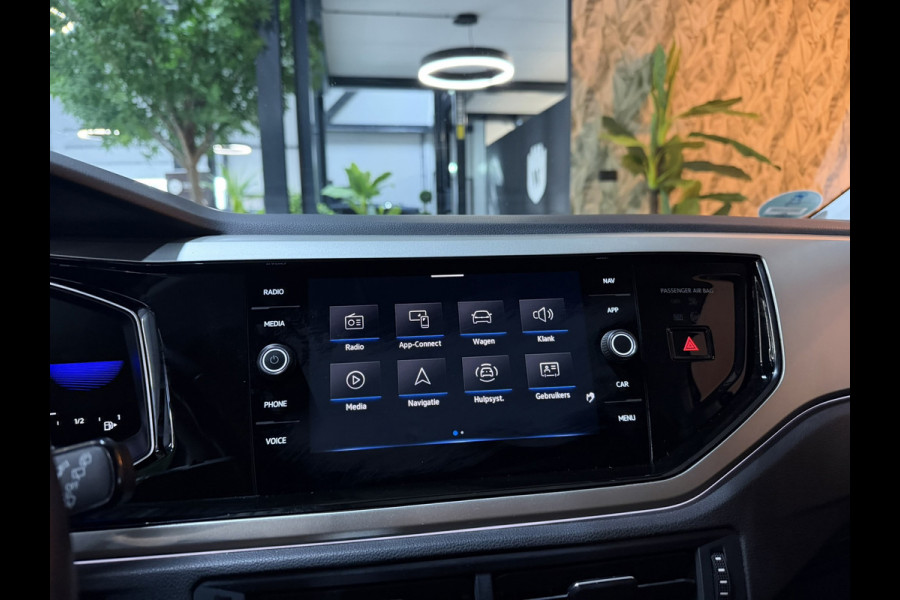 Volkswagen Polo 1.0 TSI Life Business 11-2023|1e Eigenaar|Dealer Onderh.|ACC|Lane Assist|Camera|CarPlay|Navi|LED|33DKM|Rijklaar
