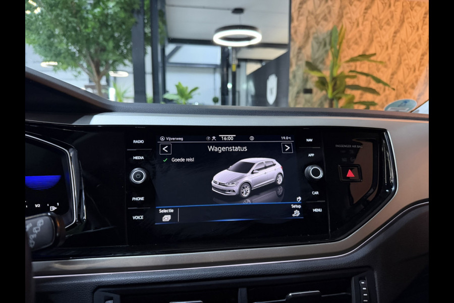 Volkswagen Polo 1.0 TSI Life Business 11-2023|1e Eigenaar|Dealer Onderh.|ACC|Lane Assist|Camera|CarPlay|Navi|LED|33DKM|Rijklaar