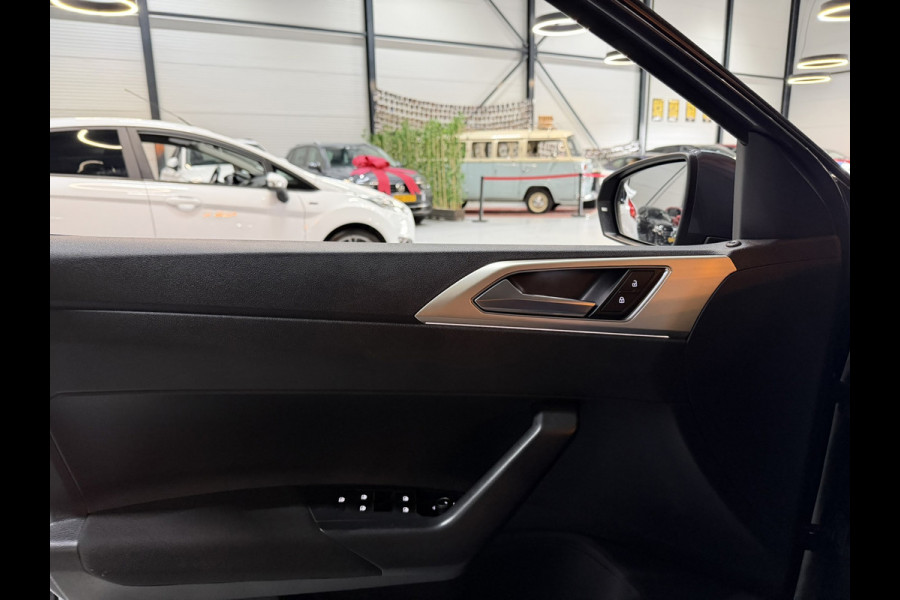 Volkswagen Polo 1.0 TSI Life Business 11-2023|1e Eigenaar|Dealer Onderh.|ACC|Lane Assist|Camera|CarPlay|Navi|LED|33DKM|Rijklaar