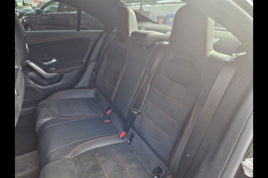 Mercedes-Benz CLA-Klasse 200 Premium Plus AMG /Pano /360 camera /Sfeer