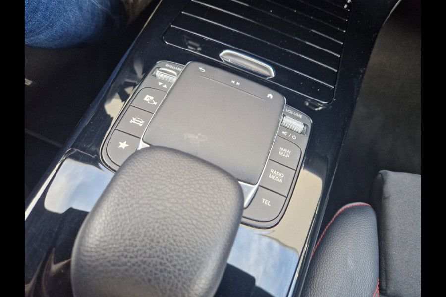 Mercedes-Benz CLA-Klasse 200 Premium Plus AMG /Pano /360 camera /Sfeer