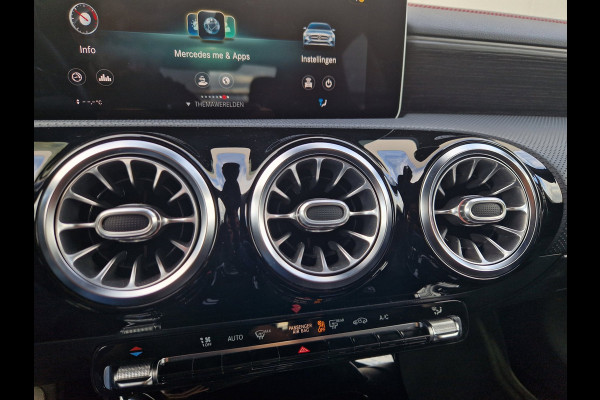 Mercedes-Benz CLA-Klasse 200 Premium Plus AMG /Pano /360 camera /Sfeer
