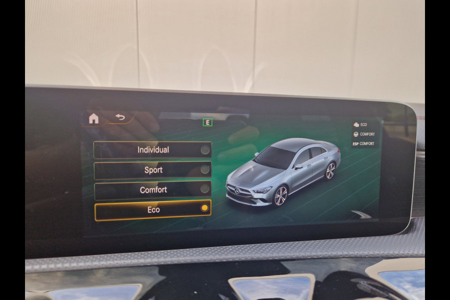 Mercedes-Benz CLA-Klasse 200 Premium Plus AMG /Pano /360 camera /Sfeer
