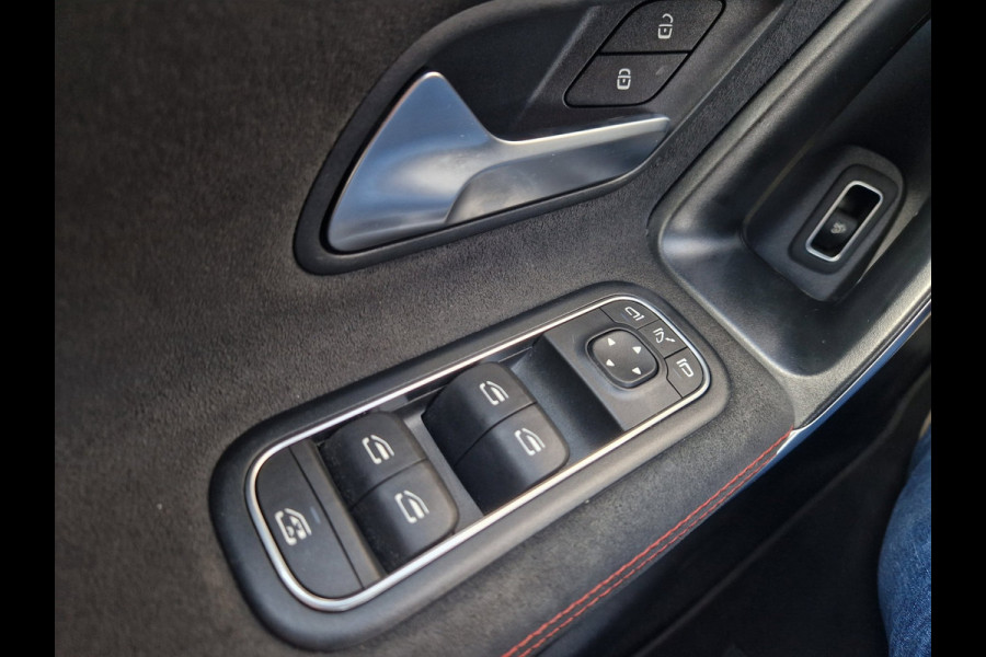 Mercedes-Benz CLA-Klasse 200 Premium Plus AMG /Pano /360 camera /Sfeer