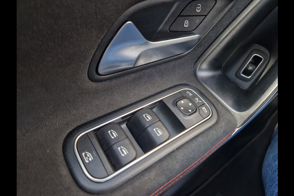 Mercedes-Benz CLA-Klasse 200 Premium Plus AMG /Pano /360 camera /Sfeer