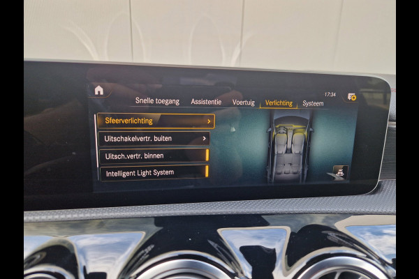 Mercedes-Benz CLA-Klasse 200 Premium Plus AMG /Pano /360 camera /Sfeer