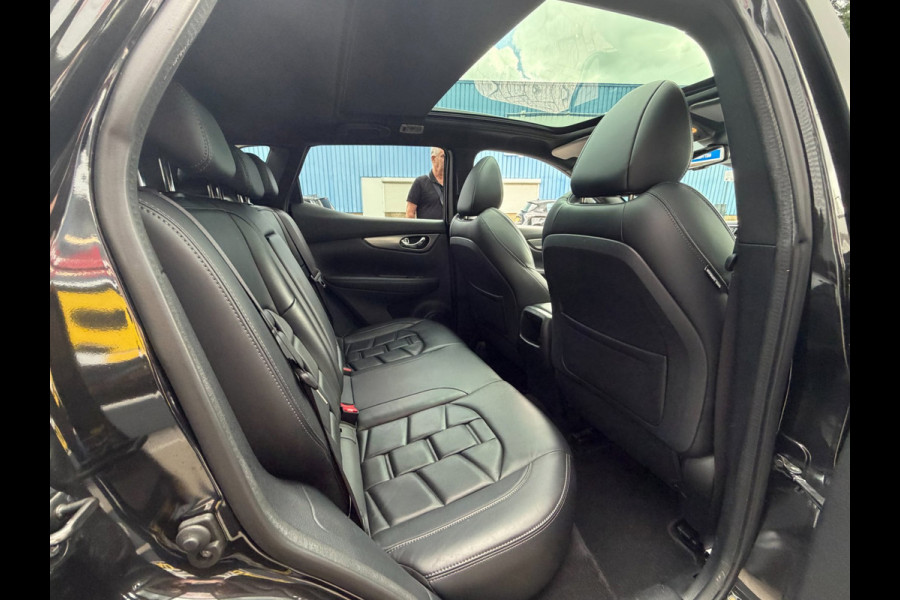 Nissan QASHQAI 1.2 Tekna + - Panorama dak I Navigatie I Airco I Leer I Sport pakket + Velgen 19 inch I Dealer onderhouden