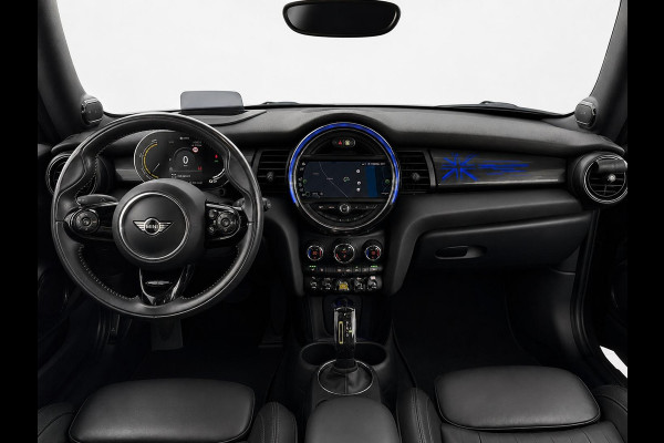 MINI Electric Charged 33 kWh Panoramadak Harman Kardon Camera Leder Navigatie Professional Cruise Control Head Up Display Bluetooth