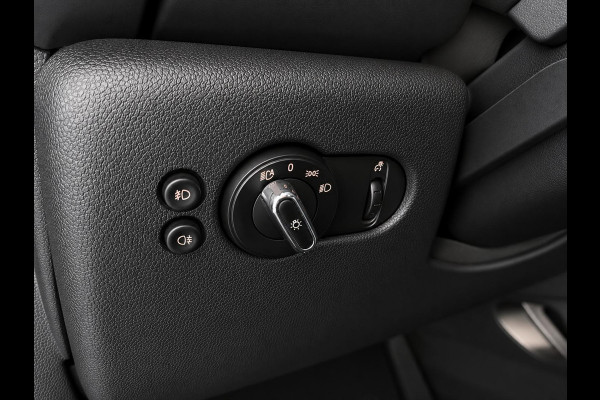 MINI Electric Charged 33 kWh Panoramadak Harman Kardon Camera Leder Navigatie Professional Cruise Control Head Up Display Bluetooth