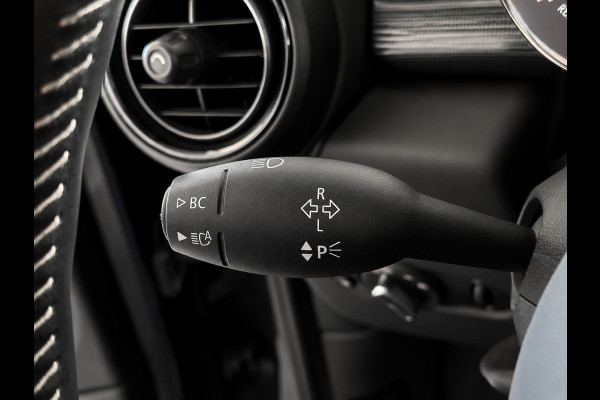MINI Electric Charged 33 kWh Panoramadak Harman Kardon Camera Leder Navigatie Professional Cruise Control Head Up Display Bluetooth