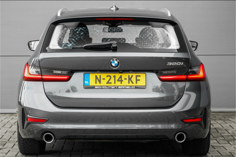 BMW 3 Serie Touring 320i High Executive Sportline Stoelverw Camera HiFi 17"