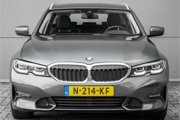 BMW 3 Serie Touring 320i High Executive Sportline Stoelverw Camera HiFi 17"