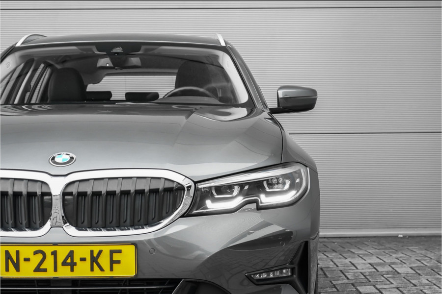 BMW 3 Serie Touring 320i High Executive Sportline Stoelverw Camera HiFi 17"