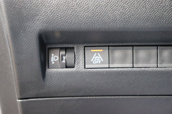Peugeot 2008 1.2 PureTech Blue Lease Allure org.NL 3D-dashboard camera trekhaak h.leer+verw.