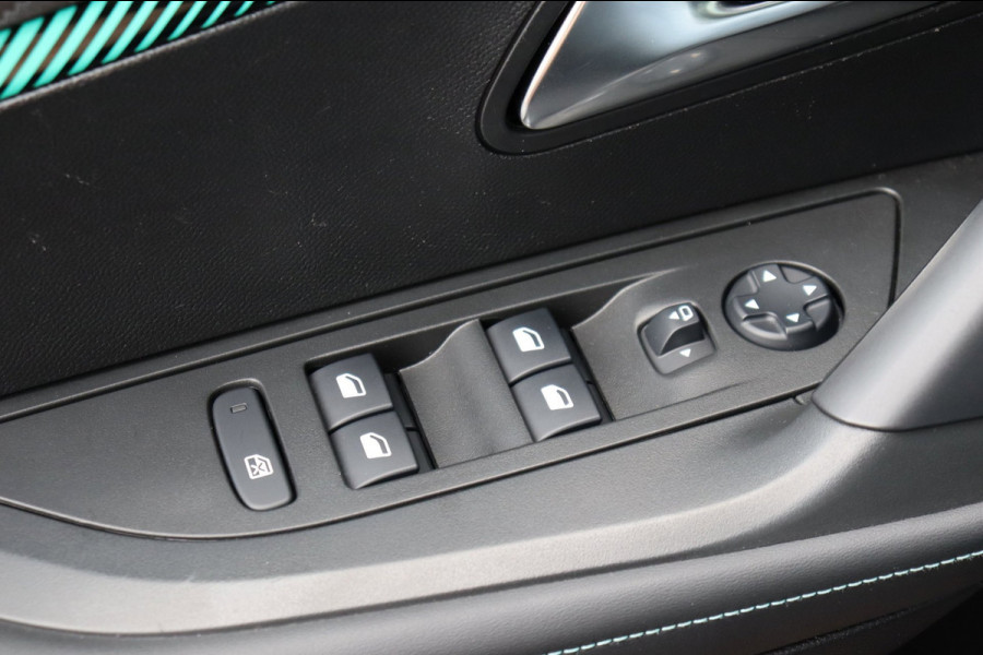 Peugeot 2008 1.2 PureTech Blue Lease Allure org.NL 3D-dashboard camera trekhaak h.leer+verw.