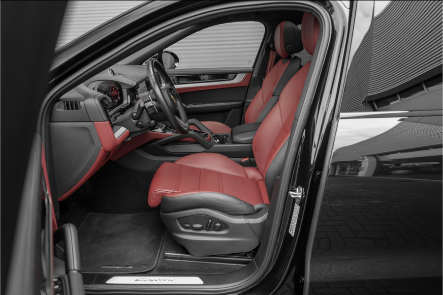 Porsche Cayenne Coupé 3.0 E-Hybrid Nieuw Model Sport Design & Chrono Trekhaak Stoelventilatie 21"