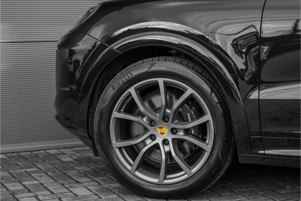 Porsche Cayenne Coupé 3.0 E-Hybrid Nieuw Model Sport Design & Chrono Trekhaak Stoelventilatie 21"