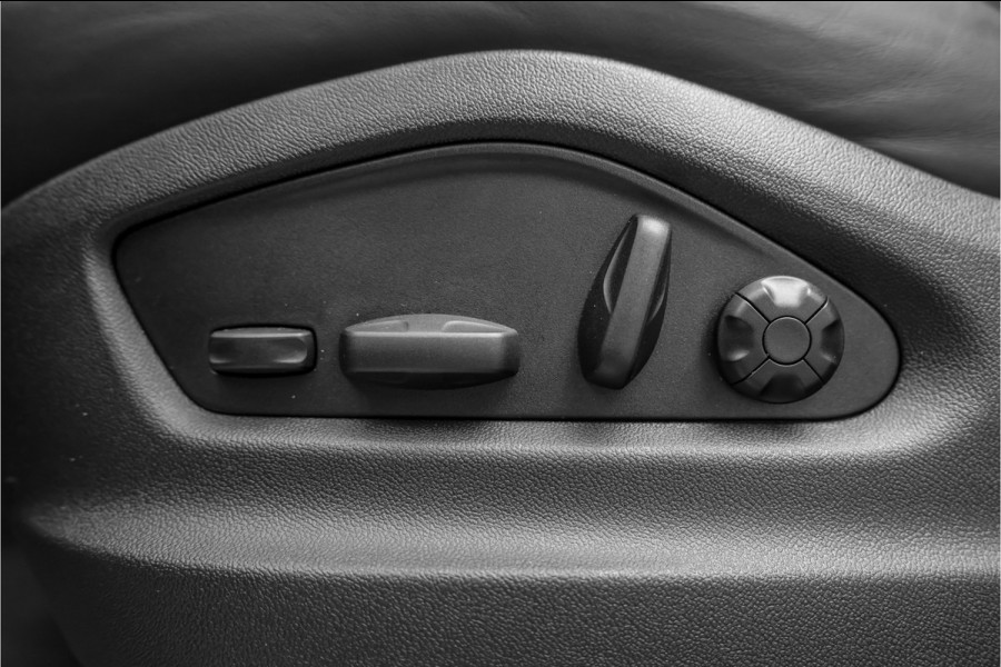 Porsche Cayenne Coupé 3.0 E-Hybrid Nieuw Model Sport Design & Chrono Trekhaak Stoelventilatie 21"