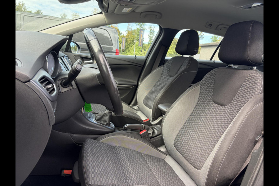 Opel Astra 1.2 Business Edition 147pk l 2e Eigenaar l Trekhaak l Navi l Carplay l 6 Bak l Clima l Cruise l Pdc V+A l Recent beurt gehad l Lm velgen l N.A.P l Apk tot 07-2028