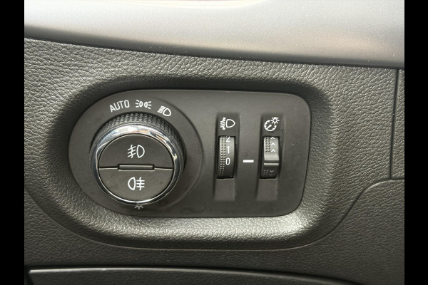 Opel Astra 1.2 Business Edition 147pk l 2e Eigenaar l Trekhaak l Navi l Carplay l 6 Bak l Clima l Cruise l Pdc V+A l Recent beurt gehad l Lm velgen l N.A.P l Apk tot 07-2028