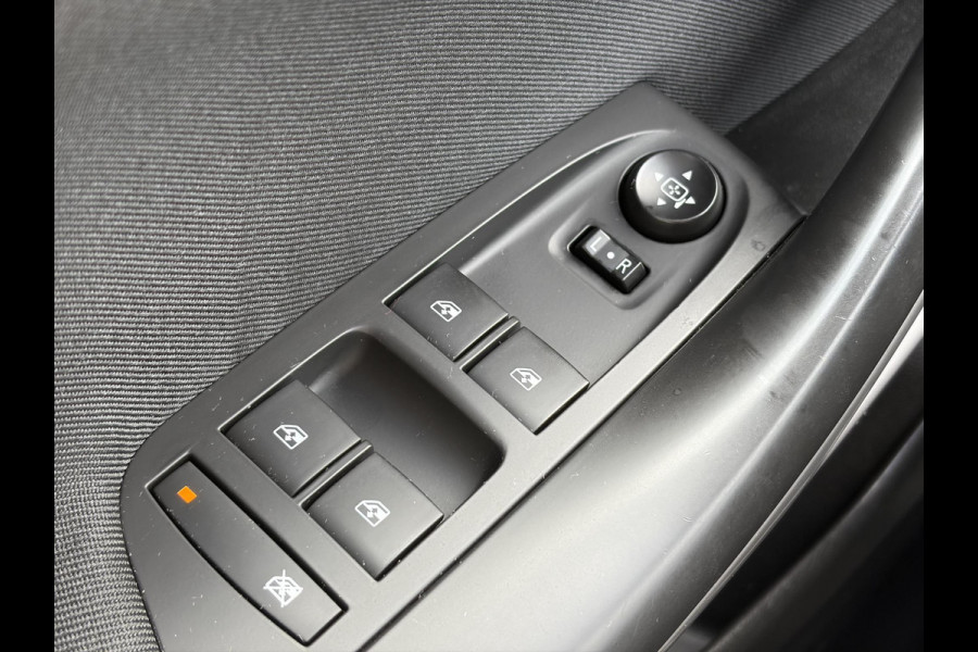 Opel Astra 1.2 Business Edition 147pk l 2e Eigenaar l Trekhaak l Navi l Carplay l 6 Bak l Clima l Cruise l Pdc V+A l Recent beurt gehad l Lm velgen l N.A.P l Apk tot 07-2028