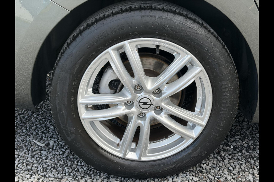 Opel Astra 1.2 Business Edition 147pk l 2e Eigenaar l Trekhaak l Navi l Carplay l 6 Bak l Clima l Cruise l Pdc V+A l Recent beurt gehad l Lm velgen l N.A.P l Apk tot 07-2028