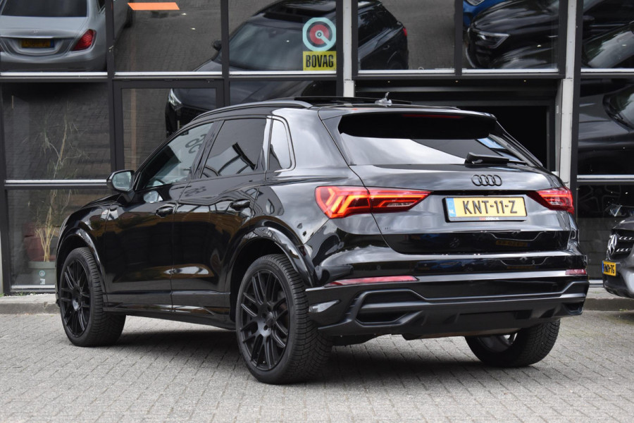 Audi Q3 45 TFSI e 3x S Line Pano Ambiance Keyless SONOS ACC ALLBlackEdition