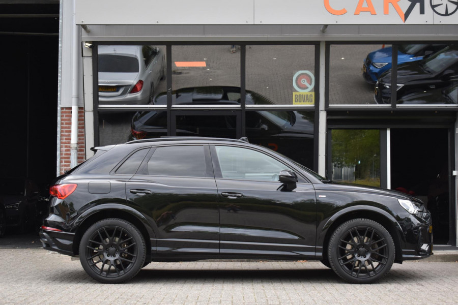 Audi Q3 45 TFSI e 3x S Line Pano Ambiance Keyless SONOS ACC ALLBlackEdition