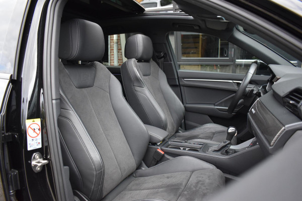 Audi Q3 45 TFSI e 3x S Line Pano Ambiance Keyless SONOS ACC ALLBlackEdition